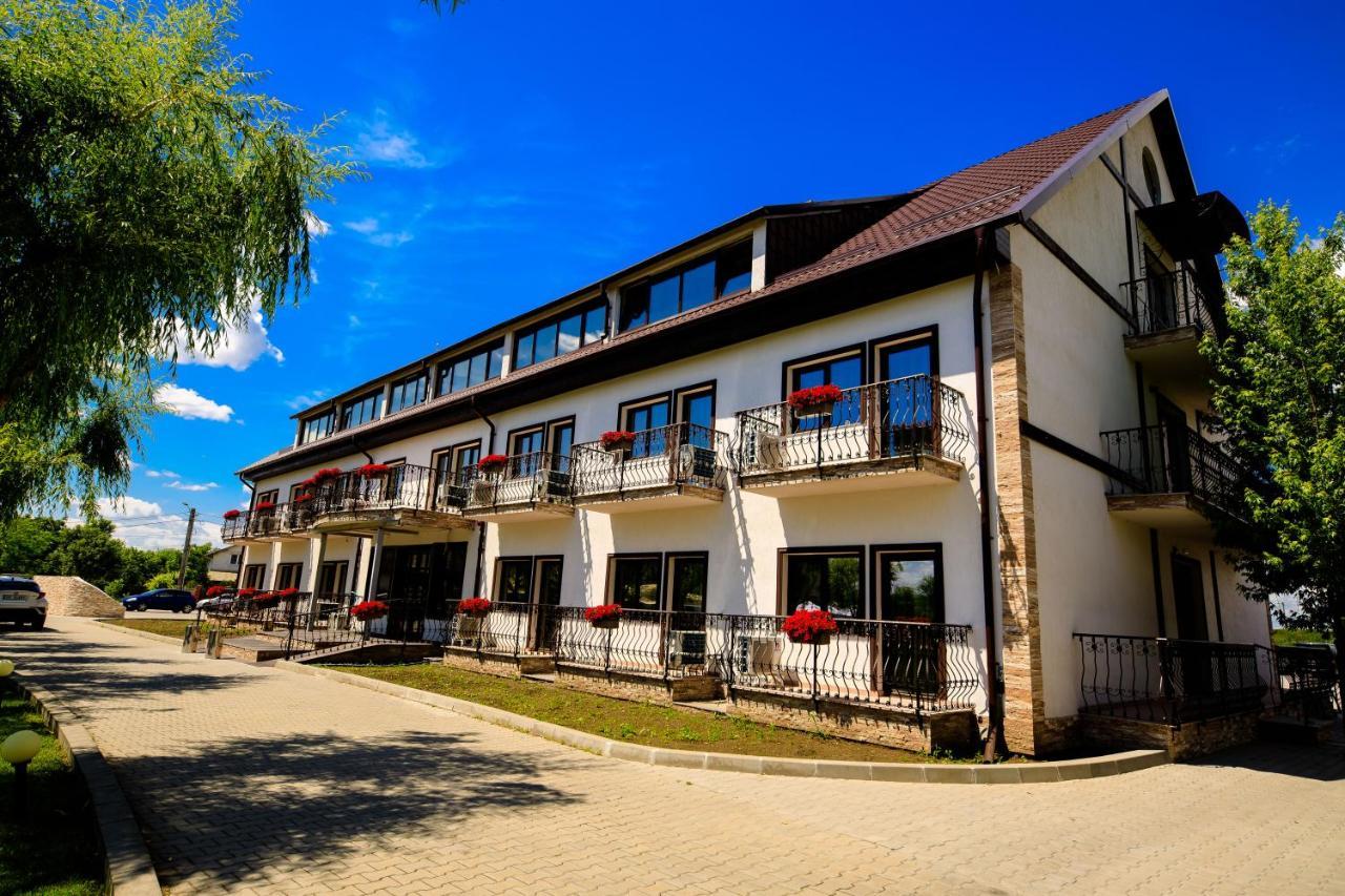 La Casa Cu Stuf Hotel Baldovinesti Екстериор снимка