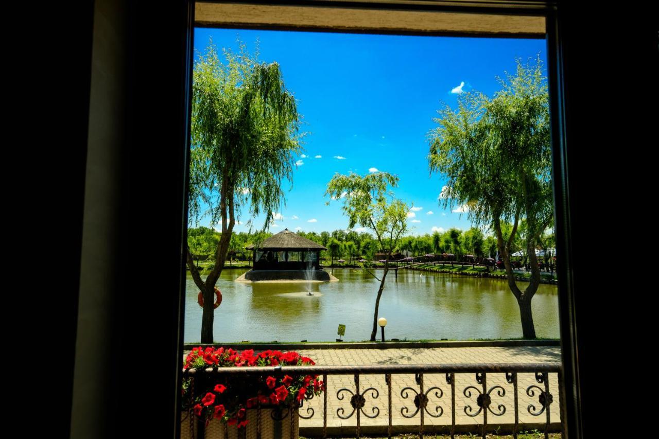 La Casa Cu Stuf Hotel Baldovinesti Екстериор снимка