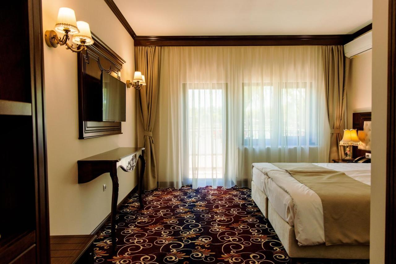 La Casa Cu Stuf Hotel Baldovinesti Екстериор снимка